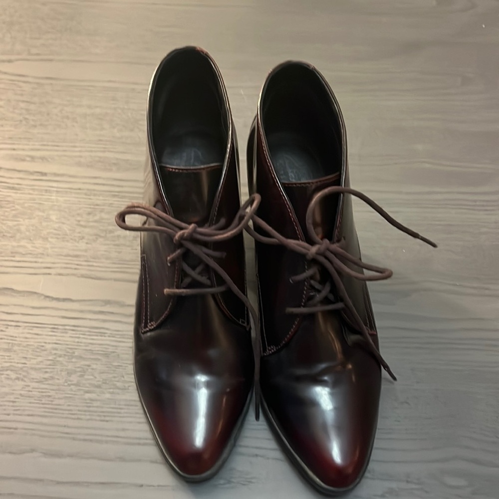 Clarks Artisan Burgundy Kadri Alexa Booties Brogues Block Heel 8.5